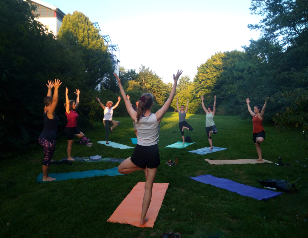 Outdoor Yoga in Berg am Laim, München