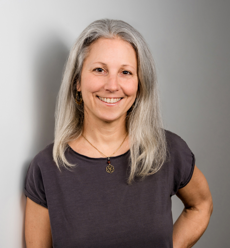 Karin Yoga München, Vinyasa Yoga, Retreats, Yoga im Elements